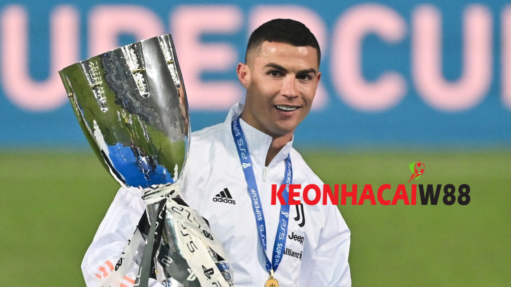 Ronaldo Bao Nhiêu Tuổi – Siêu Sao Bóng Đá Hàng Đầu